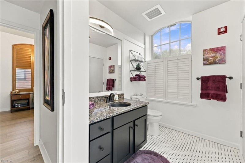 Photo 17 of 21 residential for sale in Norfolk virginia
