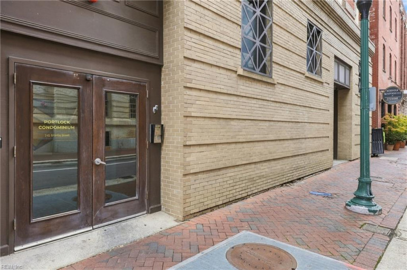 Photo 20 of 21 residential for sale in Norfolk virginia