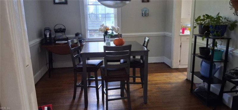 Photo 3 of 6 residential for sale in Portsmouth virginia
