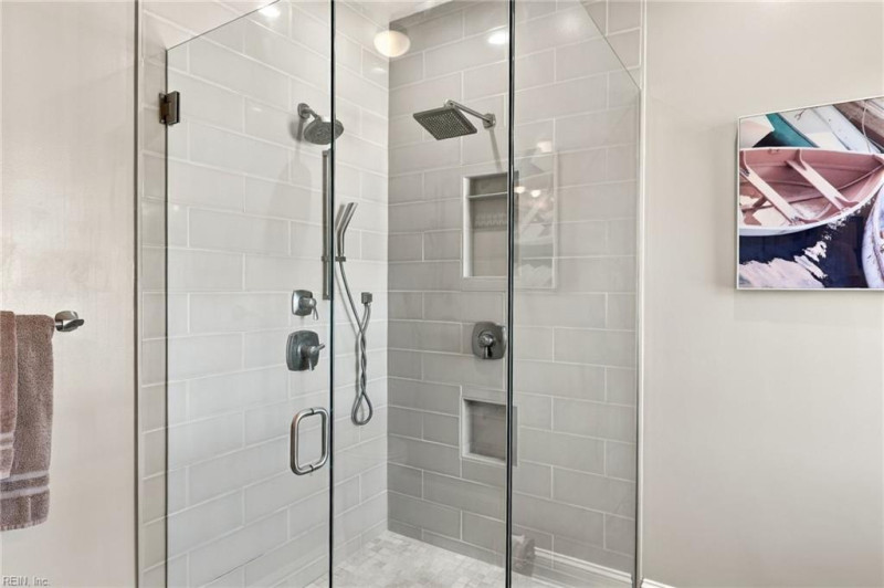 Photo 20 of 40 residential for sale in Virginia Beach virginia