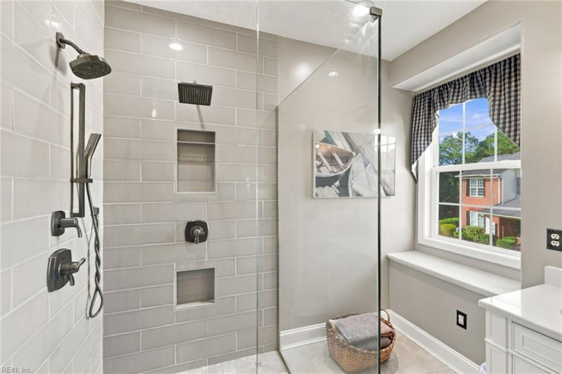 Photo 22 of 40 residential for sale in Virginia Beach virginia