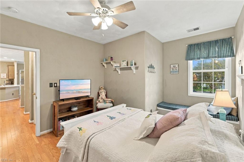 Photo 27 of 40 residential for sale in Virginia Beach virginia