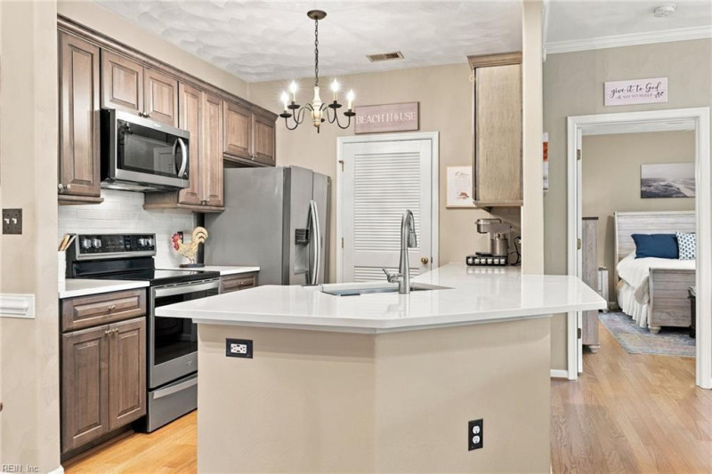 Photo 7 of 40 residential for sale in Virginia Beach virginia