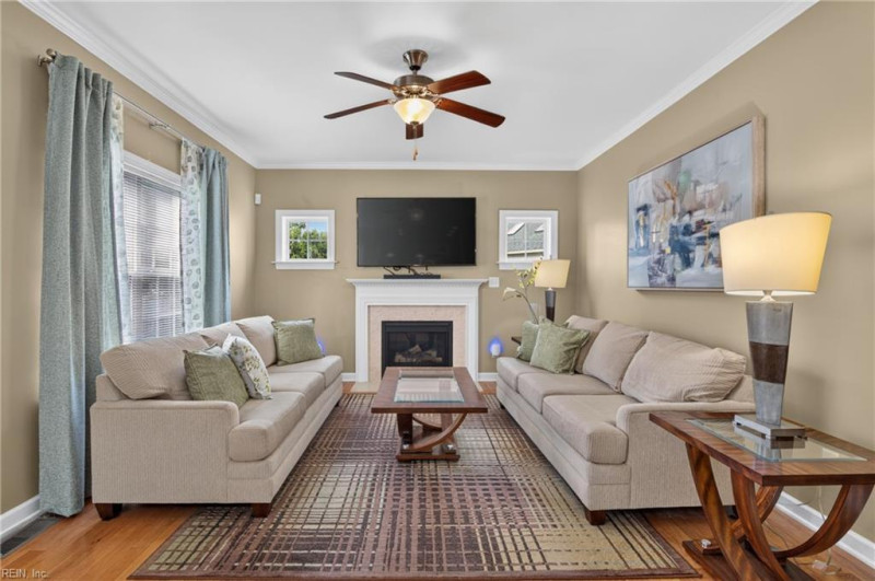 Photo 6 of 38 residential for sale in Hampton virginia