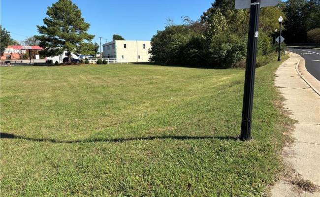 252 Carolina Avenue, Suffolk, VA 23434