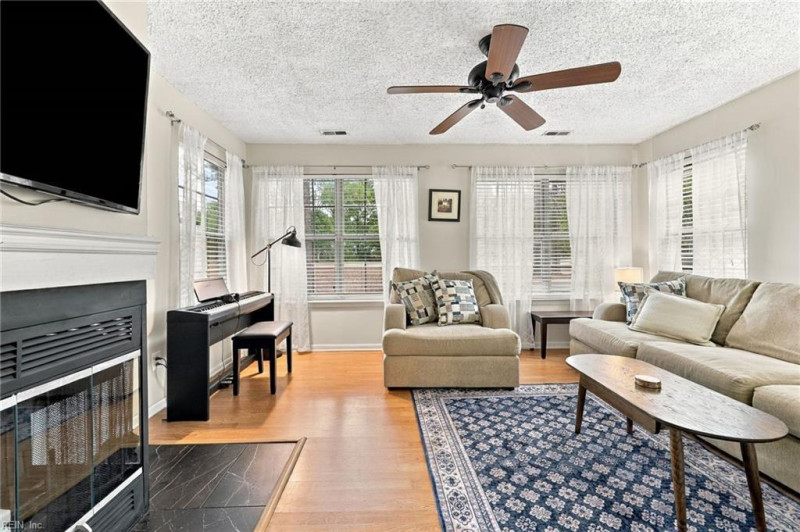 Photo 1 of 33 residential for sale in Virginia Beach virginia