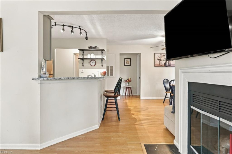 Photo 17 of 33 residential for sale in Virginia Beach virginia