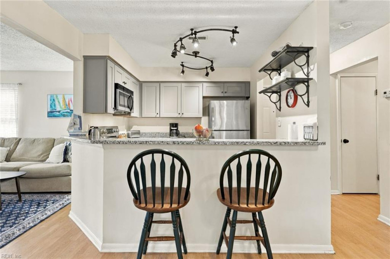 Photo 5 of 33 residential for sale in Virginia Beach virginia