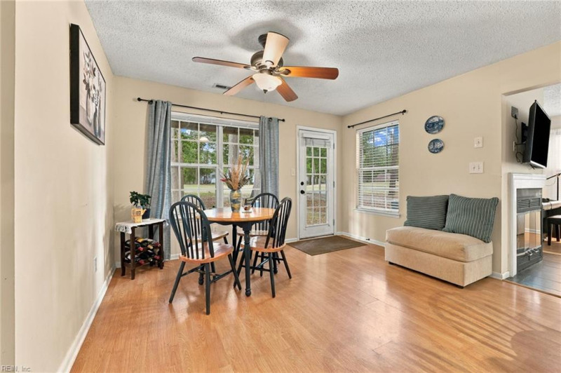 Photo 9 of 33 residential for sale in Virginia Beach virginia
