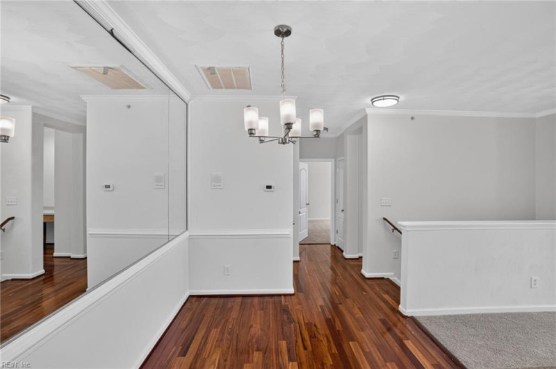 Photo 11 of 31 residential for sale in Virginia Beach virginia