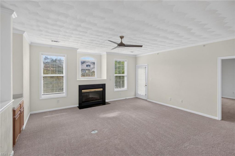 Photo 6 of 31 residential for sale in Virginia Beach virginia