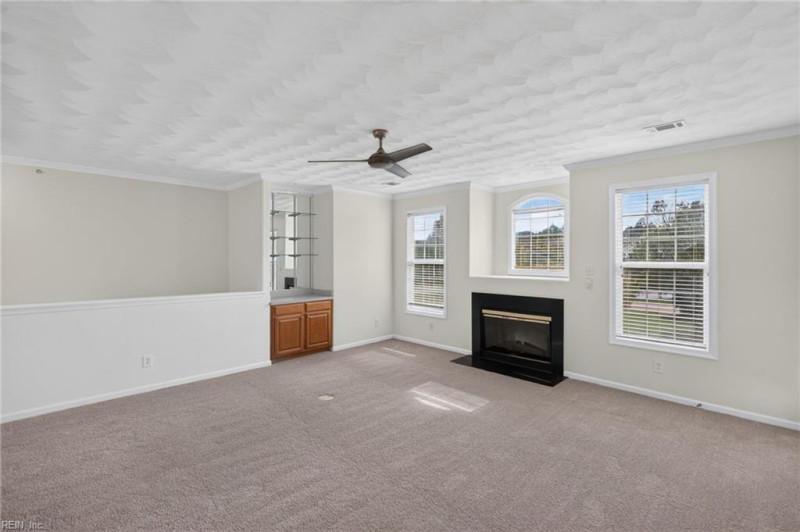 Photo 9 of 31 residential for sale in Virginia Beach virginia