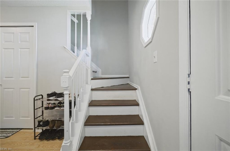 Photo 16 of 28 residential for sale in Virginia Beach virginia
