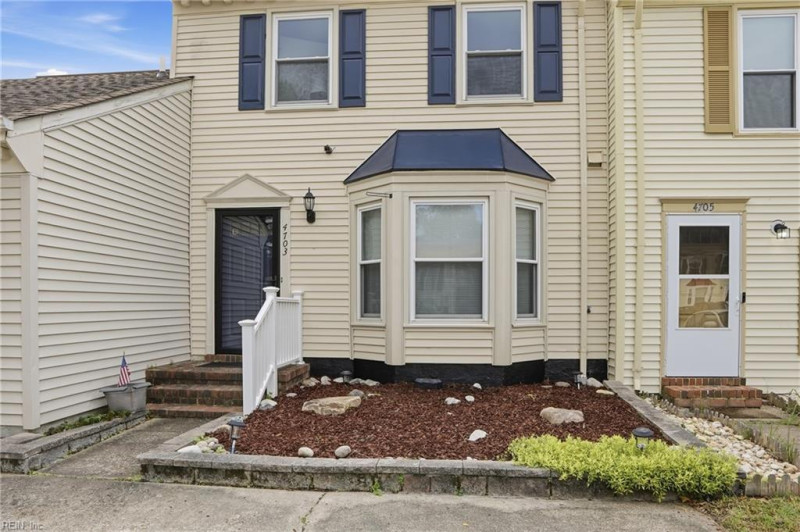 Photo 2 of 31 residential for sale in Virginia Beach virginia