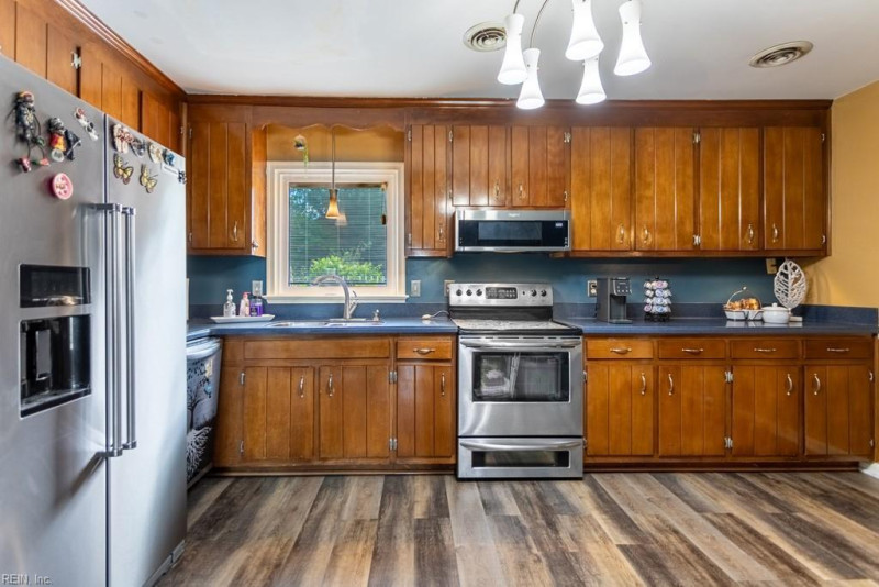 Photo 15 of 44 residential for sale in Newport News virginia