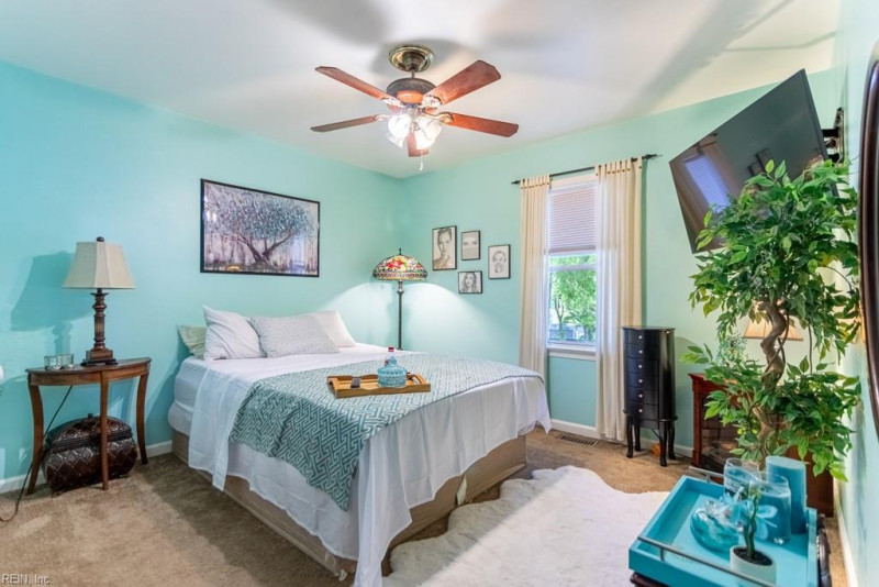 Photo 19 of 44 residential for sale in Newport News virginia