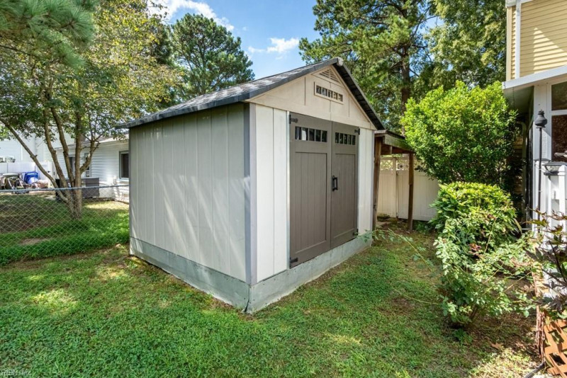 Photo 34 of 44 residential for sale in Newport News virginia