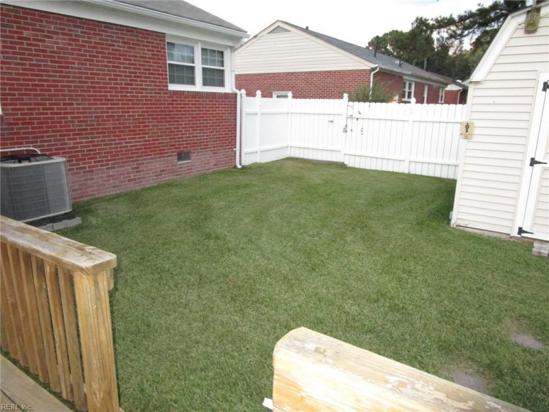 Photo 10 of 22 residential for sale in Hampton virginia
