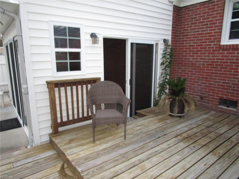 Photo 11 of 22 residential for sale in Hampton virginia