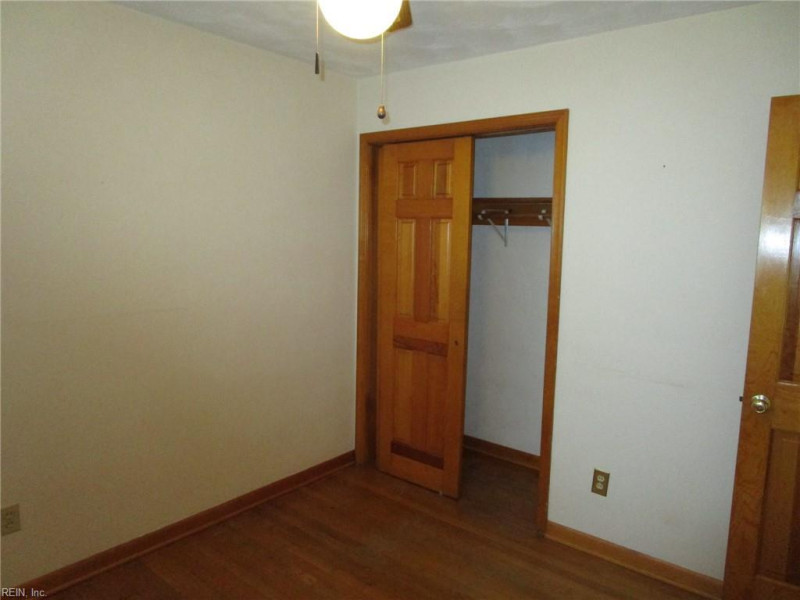 Photo 15 of 22 residential for sale in Hampton virginia