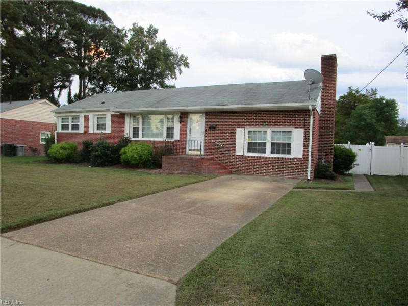 Photo 3 of 22 residential for sale in Hampton virginia