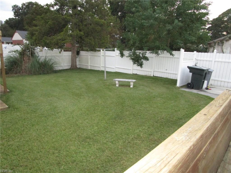 Photo 7 of 22 residential for sale in Hampton virginia