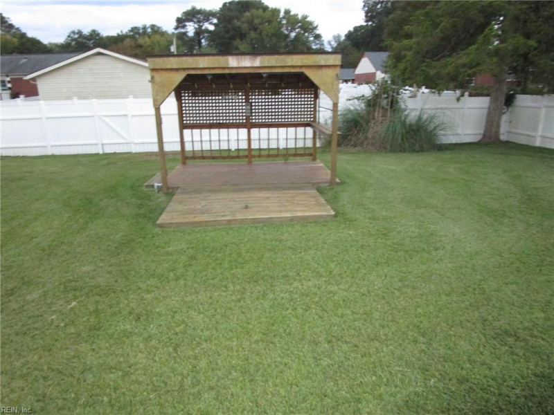 Photo 8 of 22 residential for sale in Hampton virginia