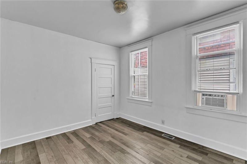 Photo 15 of 44 residential for sale in Norfolk virginia