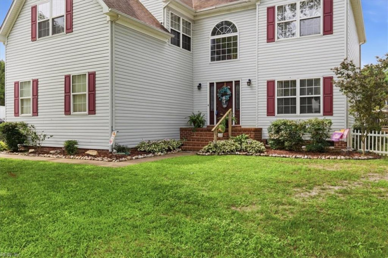 Photo 1 of 33 residential for sale in Chesapeake virginia