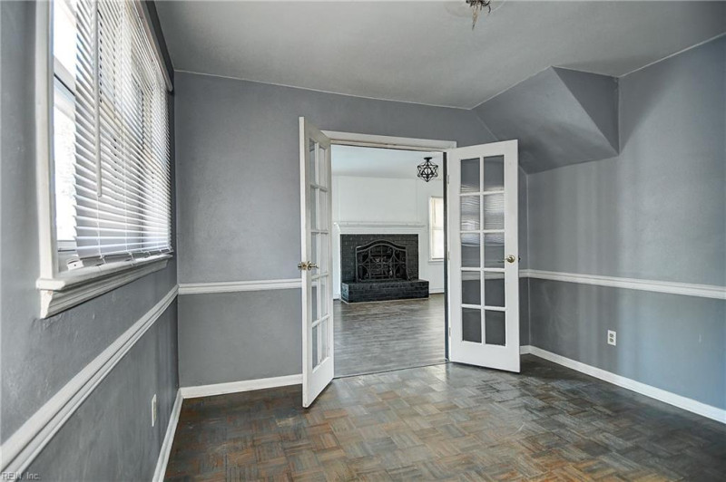 Photo 9 of 41 residential for sale in Virginia Beach virginia