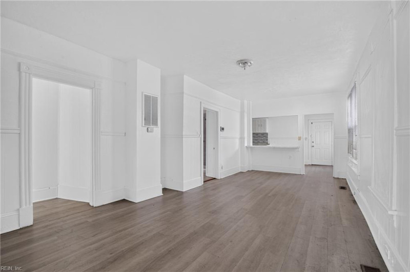 Photo 10 of 40 residential for sale in Newport News virginia