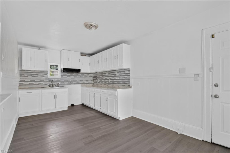 Photo 15 of 40 residential for sale in Newport News virginia