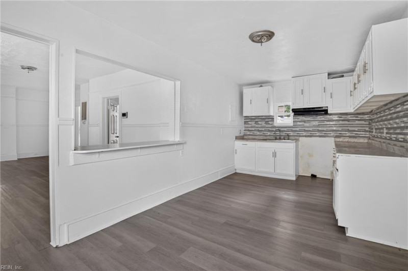 Photo 16 of 40 residential for sale in Newport News virginia