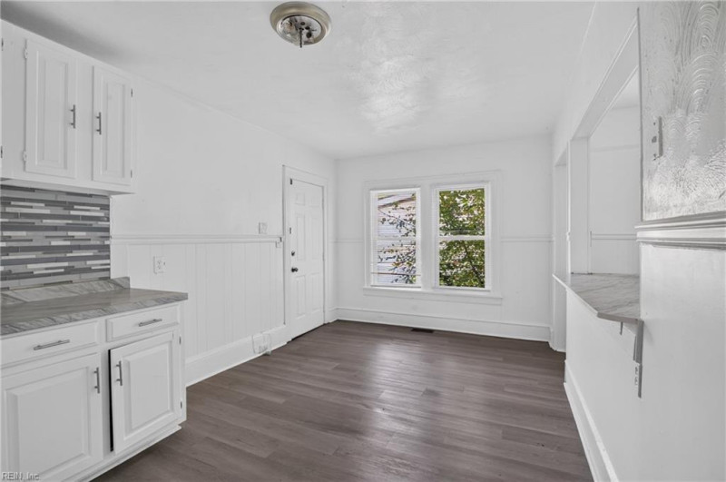 Photo 18 of 40 residential for sale in Newport News virginia