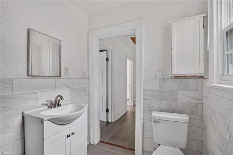 Photo 27 of 40 residential for sale in Newport News virginia