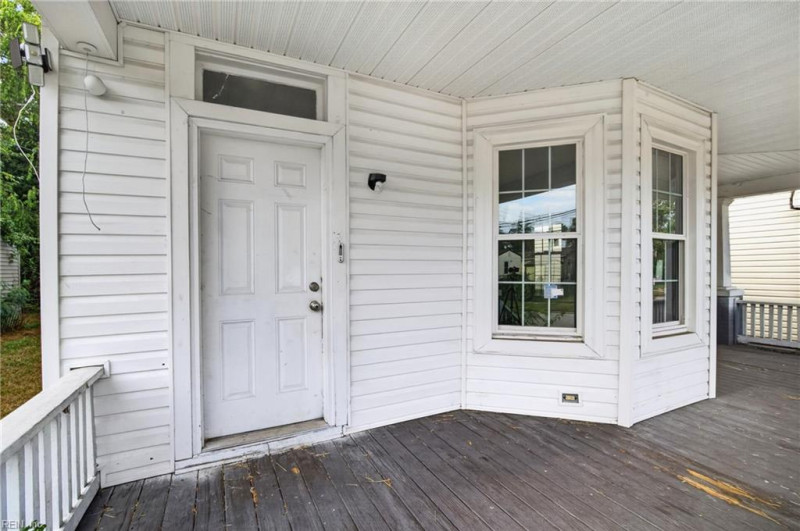 Photo 4 of 40 residential for sale in Newport News virginia