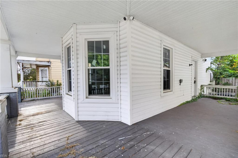 Photo 5 of 40 residential for sale in Newport News virginia
