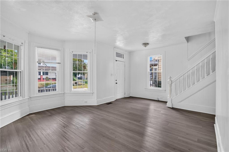 Photo 8 of 40 residential for sale in Newport News virginia