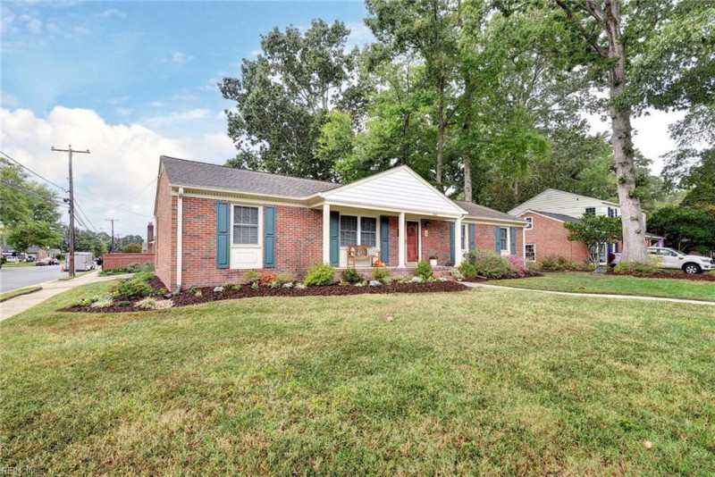 Photo 3 of 36 residential for sale in Newport News virginia Photo 3 of 36 residential for sale in Newport News virginia