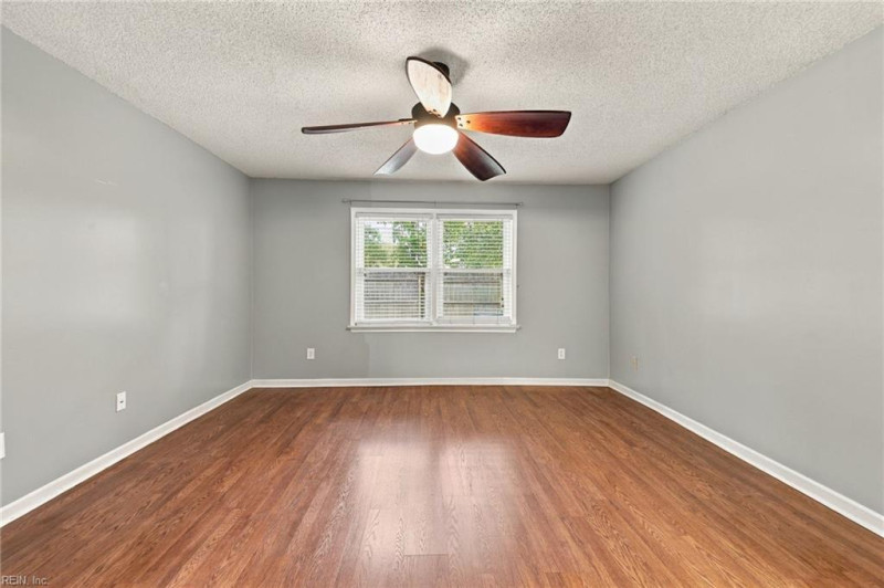 Photo 32 of 47 residential for sale in Chesapeake virginia Photo 32 of 47 residential for sale in Chesapeake virginia