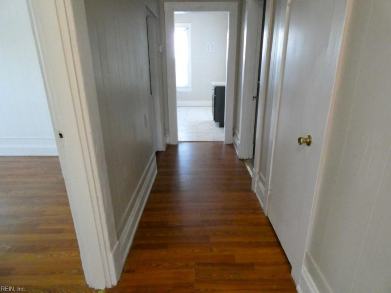 Photo 17 of 23 residential for sale in Norfolk virginia