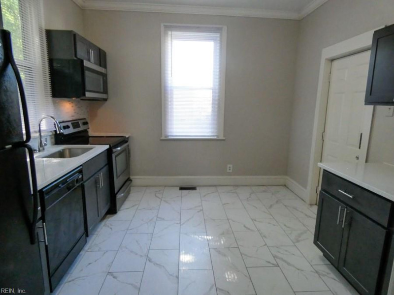 Photo 4 of 23 residential for sale in Norfolk virginia