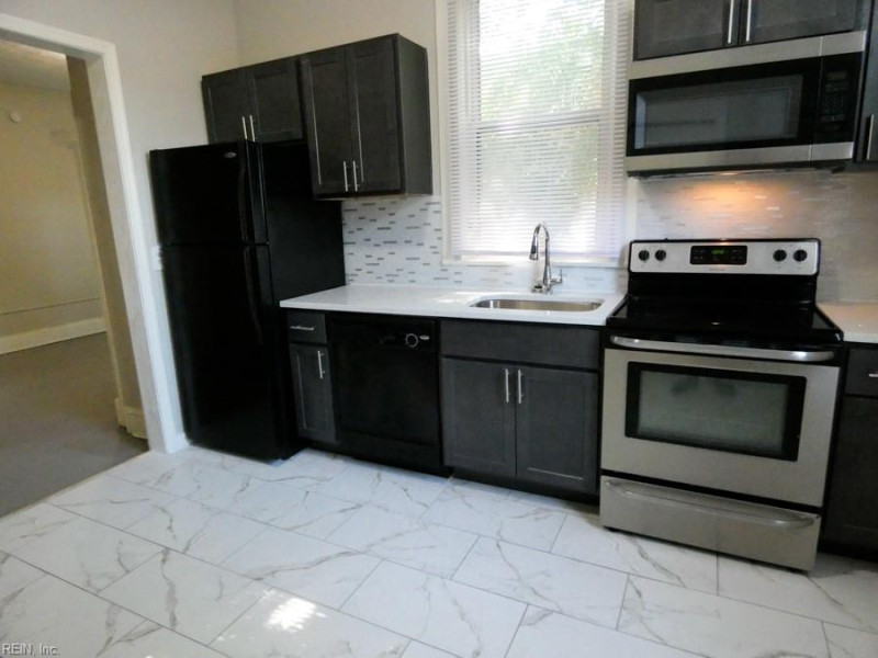 Photo 5 of 23 residential for sale in Norfolk virginia