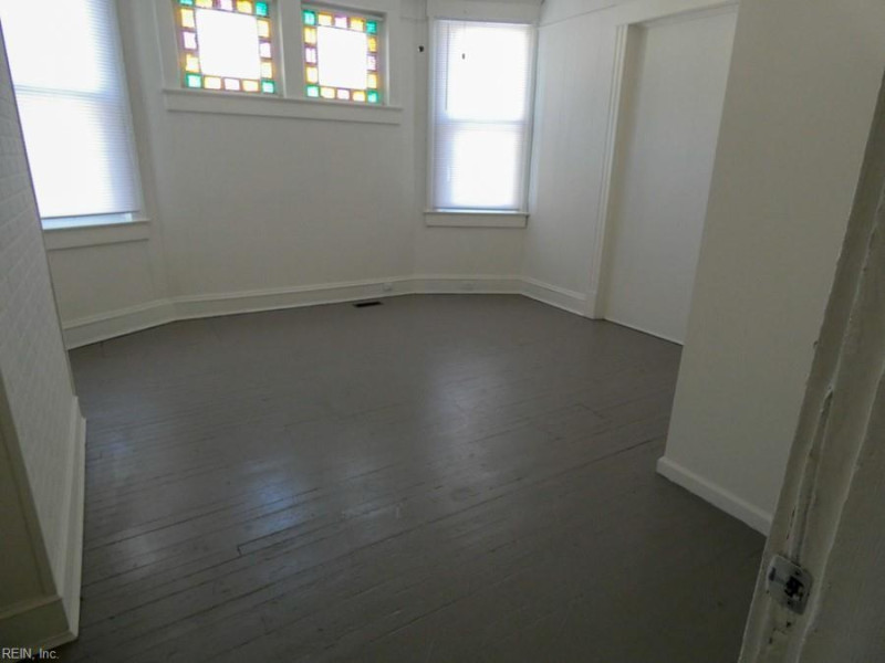 Photo 7 of 23 residential for sale in Norfolk virginia