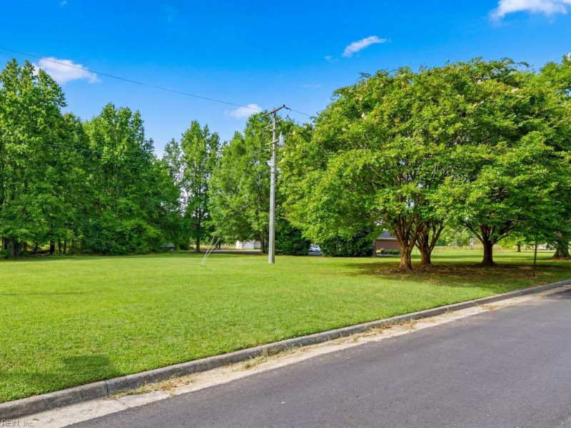 Photo 7 of 9 land for sale in Isle of Wight County virginia