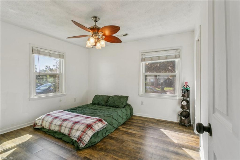 Photo 23 of 31 residential for sale in Newport News virginia