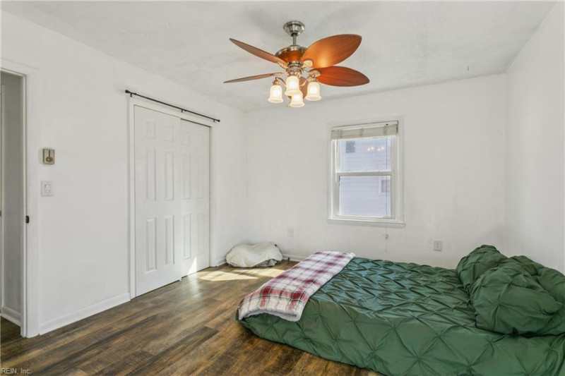 Photo 24 of 31 residential for sale in Newport News virginia