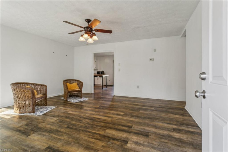 Photo 6 of 31 residential for sale in Newport News virginia