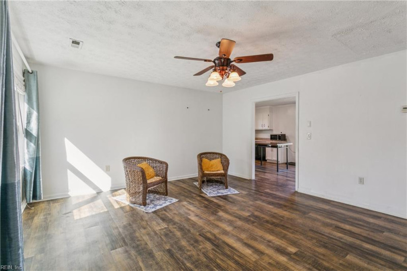 Photo 8 of 31 residential for sale in Newport News virginia