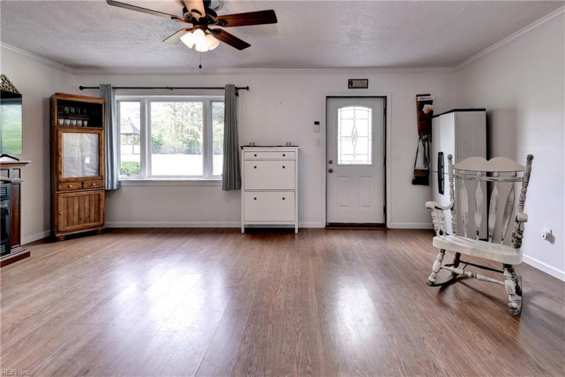 Photo 22 of 37 residential for sale in York County virginia